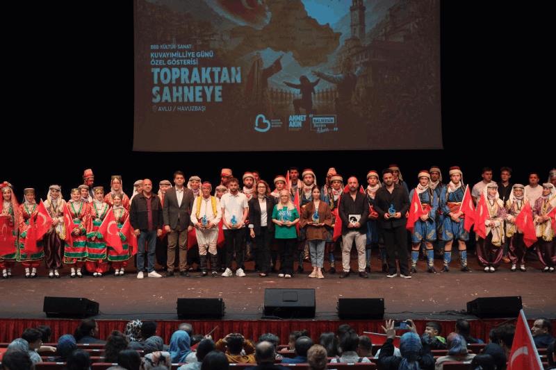 kuvayimilliyenin-destansi-hikyesi-sahneye-tasindi