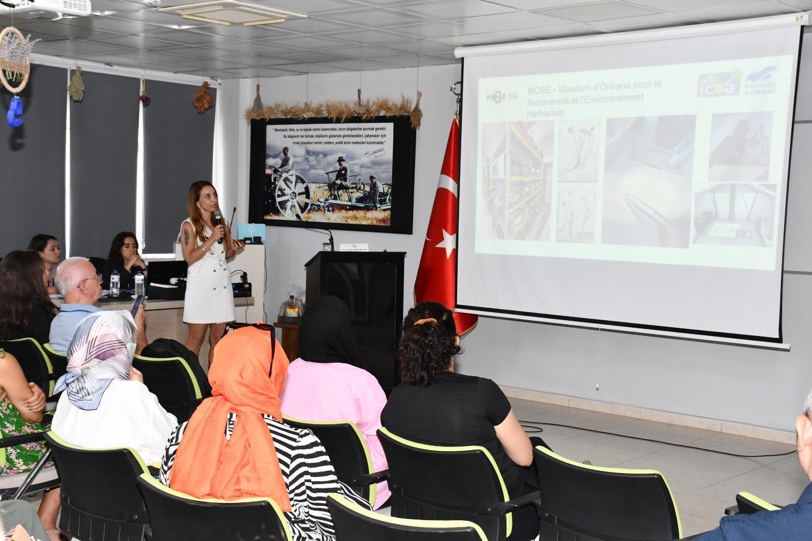 anadolu-olmez-ciceklerinin-kozmesotik-potansiyeli-bacemde-konusuldu