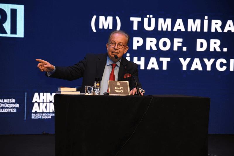 cihat-yayci-mavi-vatanin-babasi-oguz-kagandir-barbaros-hayrettin-pasadir-mustafa-kemal-ataturktur