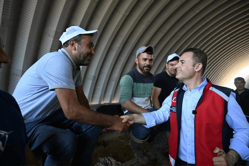 baskan-akin-hayvan-pazarini-ziyaret-etti