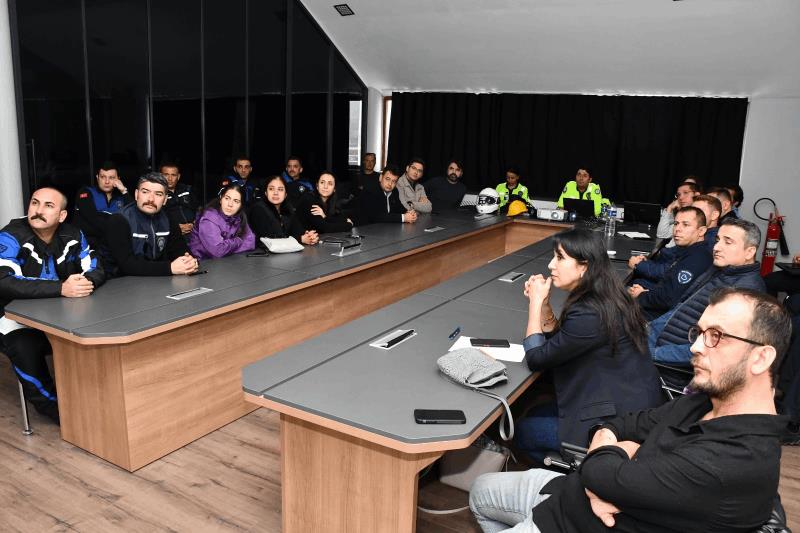 buyuksehir-personeli-motorlu-bisiklet-egitimiyle-bilgilendirildi