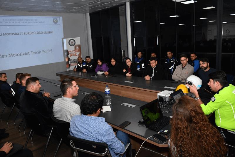 buyuksehir-personeli-motorlu-bisiklet-egitimiyle-bilgilendirildi