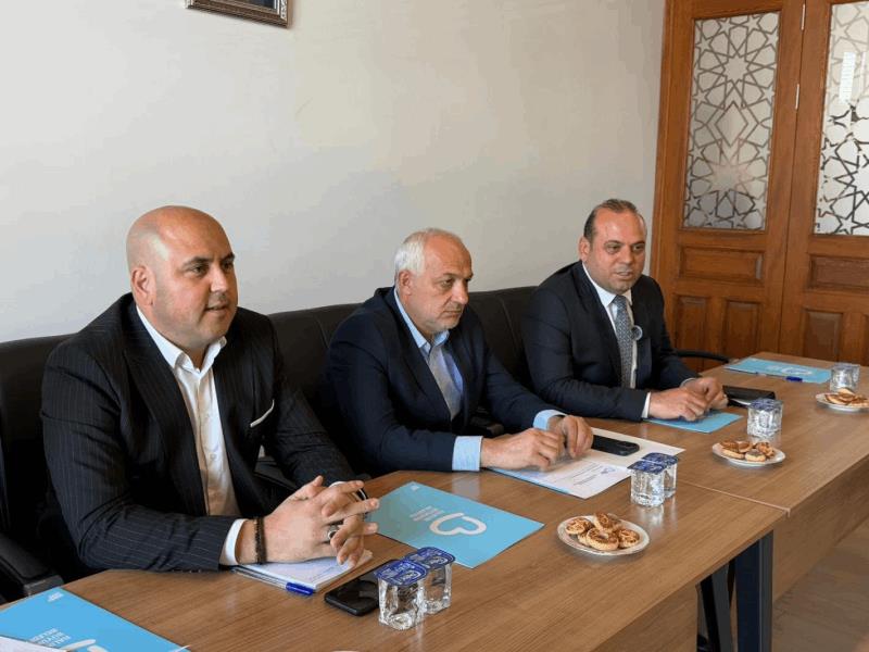 baskan-ahmet-akinin-yonetim-anlayisi-muhtarlarla-guclu-bir-bag-kuruyor