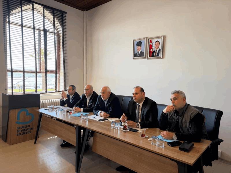 baskan-ahmet-akinin-yonetim-anlayisi-muhtarlarla-guclu-bir-bag-kuruyor
