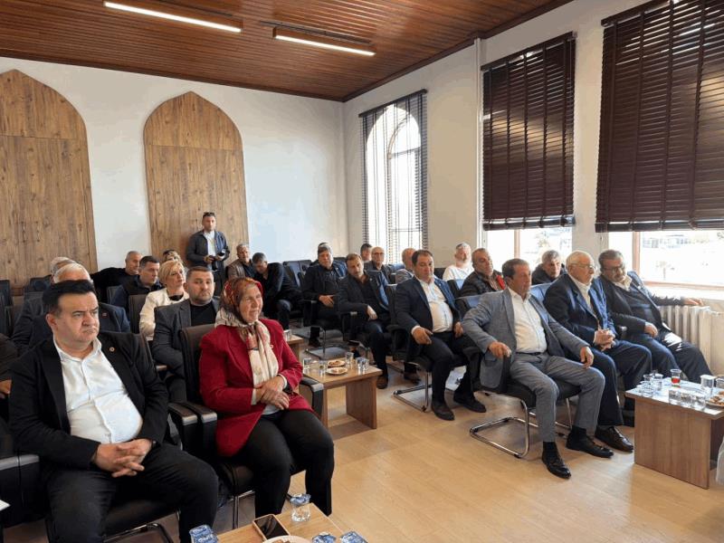 baskan-ahmet-akinin-yonetim-anlayisi-muhtarlarla-guclu-bir-bag-kuruyor