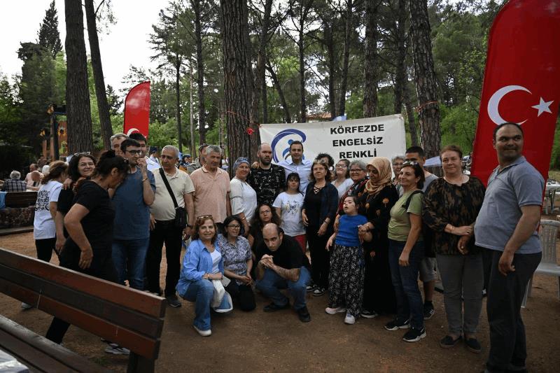 akin-bu-sehirde-kimse-yalniz-degil