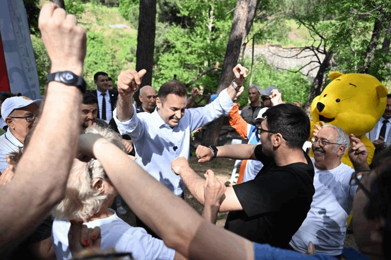 akin-bu-sehirde-kimse-yalniz-degil