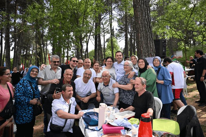 akin-bu-sehirde-kimse-yalniz-degil