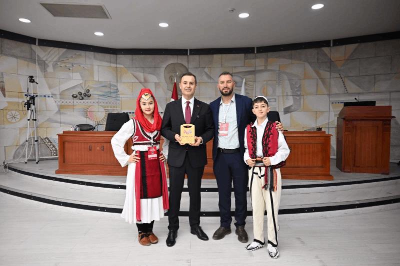 akin-dunya-cocuklarini-agirladi