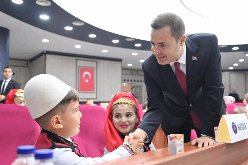 akin-dunya-cocuklarini-agirladi