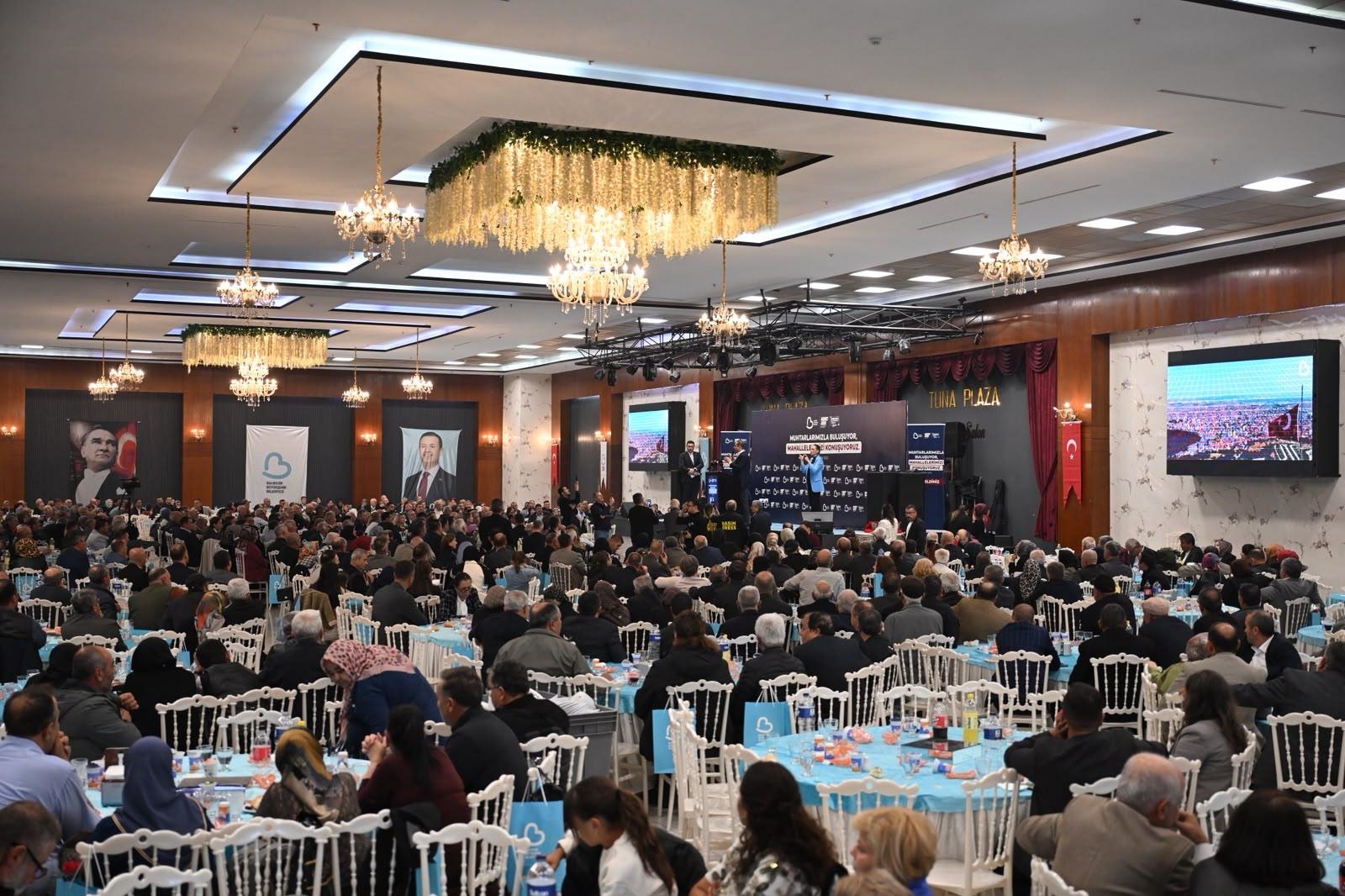 akin-muhtarlar-ve-aileleriyle-bir-araya-geldi