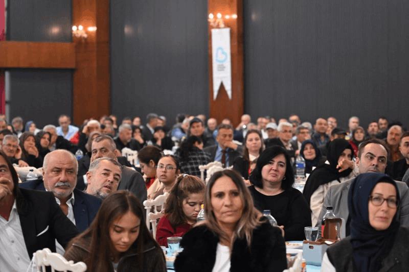 akin-muhtarlar-ve-aileleriyle-bir-araya-geldi
