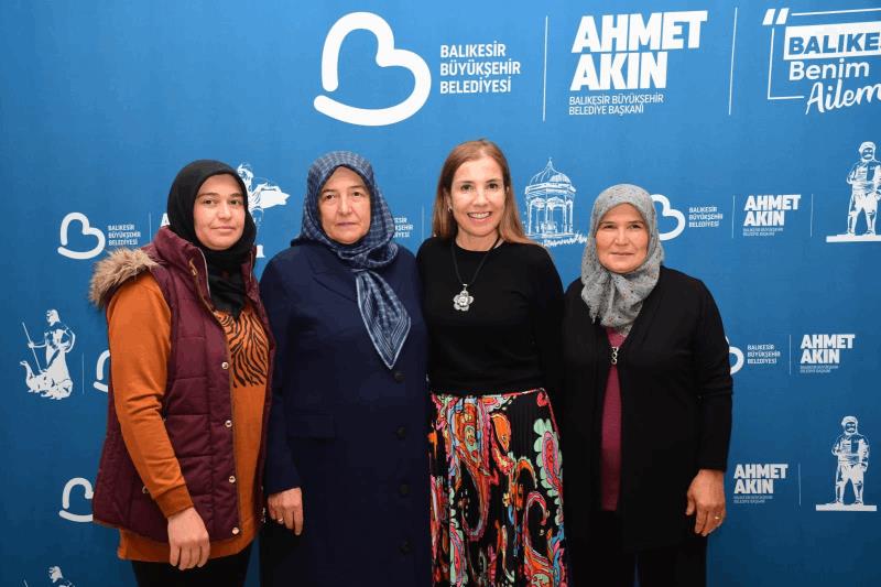 arbil-akindan-ilcelerde-kadin-odakli-yogun-program