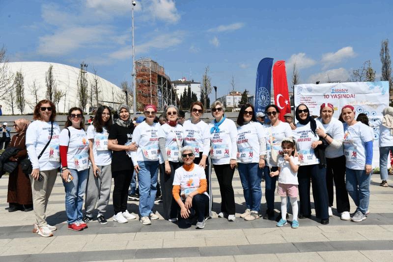 balikesirde-adimlar-otizm-farkindaligi-icin-atildi