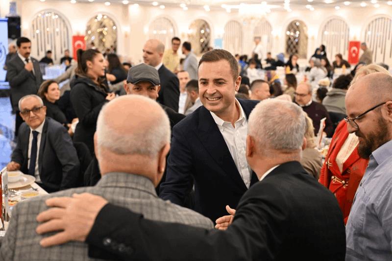 akin-istanbuldaki-balikesirliler-ile-kucaklasti
