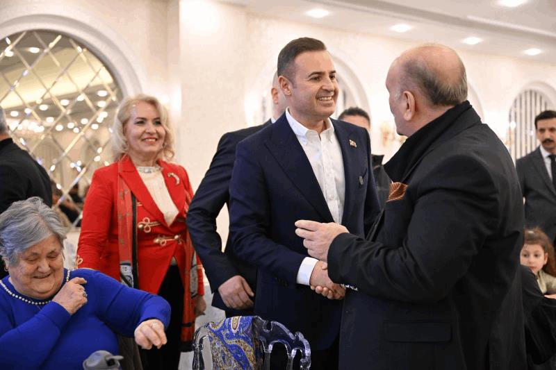 akin-istanbuldaki-balikesirliler-ile-kucaklasti