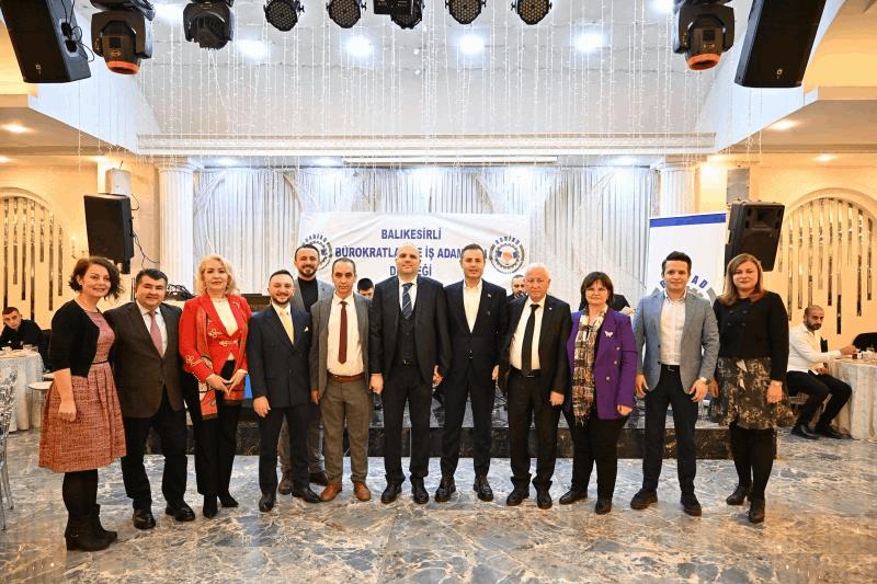 akin-istanbuldaki-balikesirliler-ile-kucaklasti