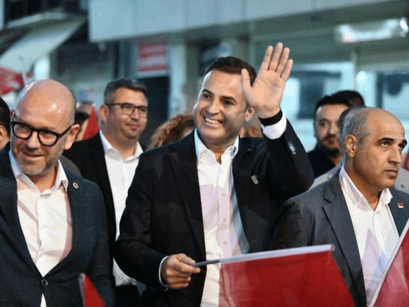 akin-manyasta-fener-alayina-katildi