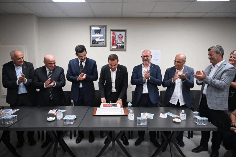 akin-manyasta-fener-alayina-katildi