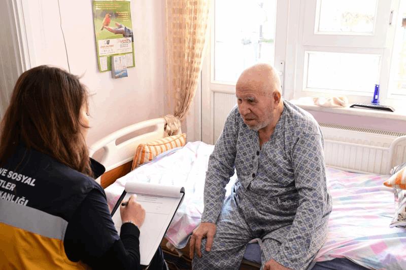 buyuksehir-belediyesi-yakin-berber-ve-evde-bakim-hizmetleri-uygulamalariyla-vatandasin-yaninda