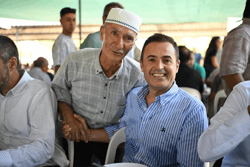 akin-pasakoy-koy-hayrina-katildi