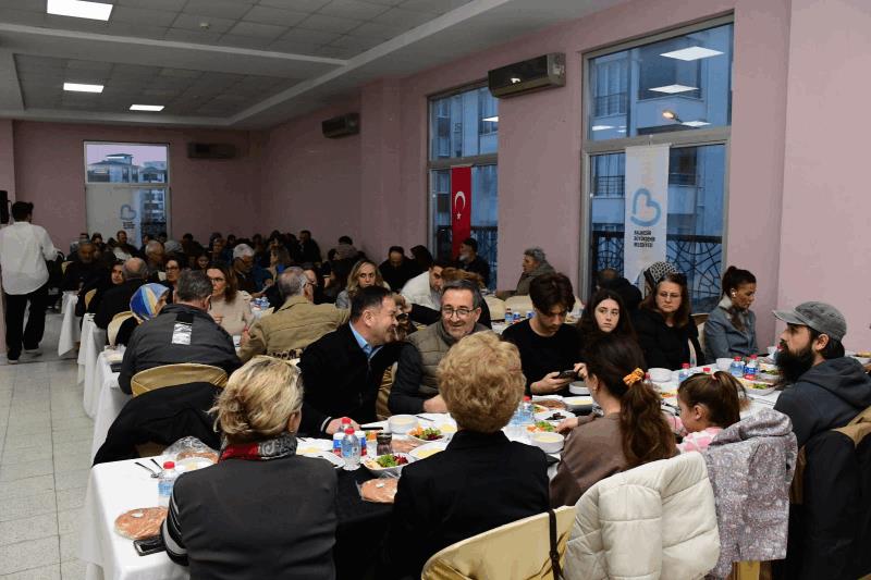 buyuksehir-ramazan-bereketini-burhaniyeye-tasidi