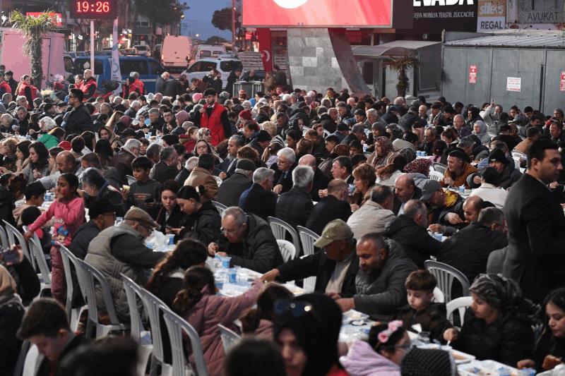 buyuksehir-ramazan-bereketini-burhaniyeye-tasidi