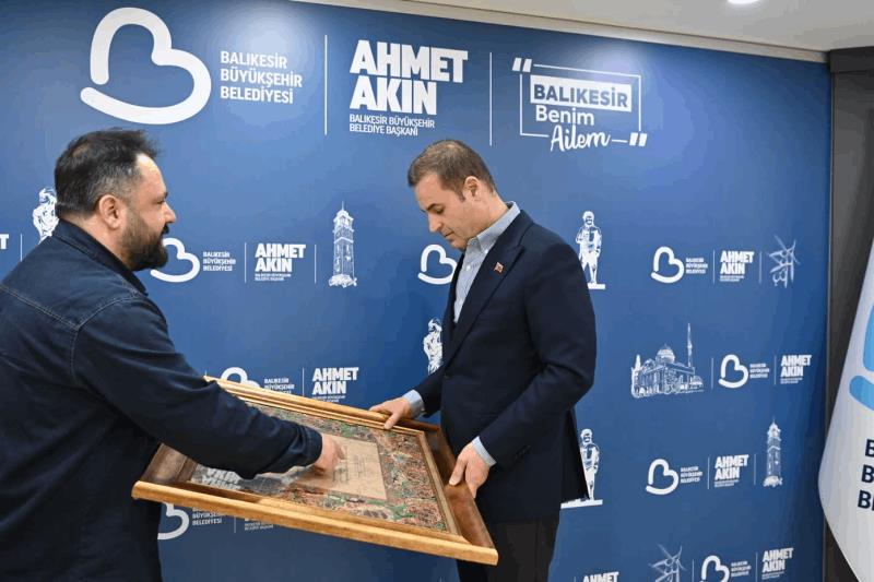 akin-ebru-sanatinin-icazetli-hocasini-agirladi