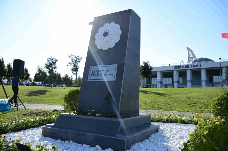buyuksehirden-anlamli-acilis-srebrenitsa-soykirim-aniti-torenle-acildi
