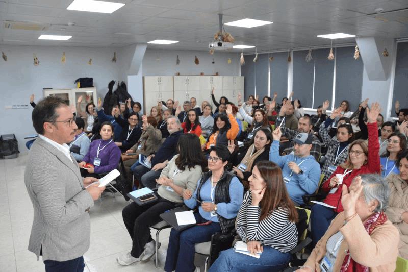 balikesir-buyuksehir-belediyesi-kursiyerlerini-donanimli-bir-egitimden-geciriyor