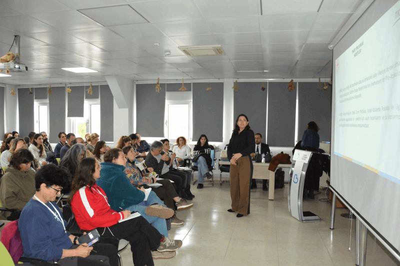 balikesir-buyuksehir-belediyesi-kursiyerlerini-donanimli-bir-egitimden-geciriyor