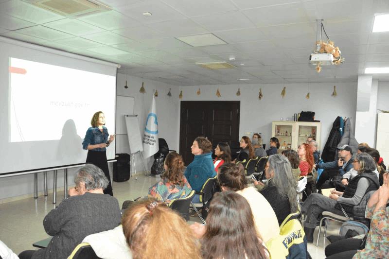 balikesir-buyuksehir-belediyesi-kursiyerlerini-donanimli-bir-egitimden-geciriyor