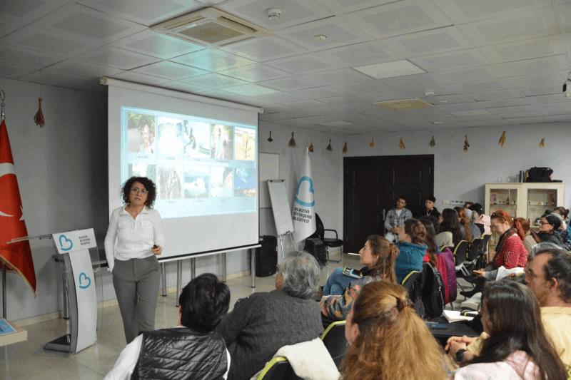 balikesir-buyuksehir-belediyesi-kursiyerlerini-donanimli-bir-egitimden-geciriyor