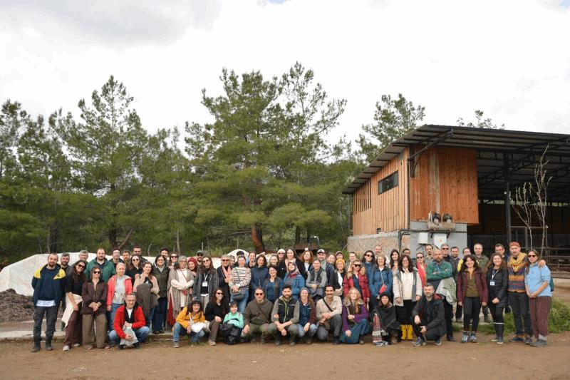 balikesir-buyuksehir-belediyesi-kursiyerlerini-donanimli-bir-egitimden-geciriyor