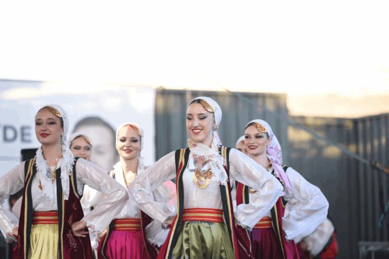 dunya-danslari-balikesir-sahnesinde