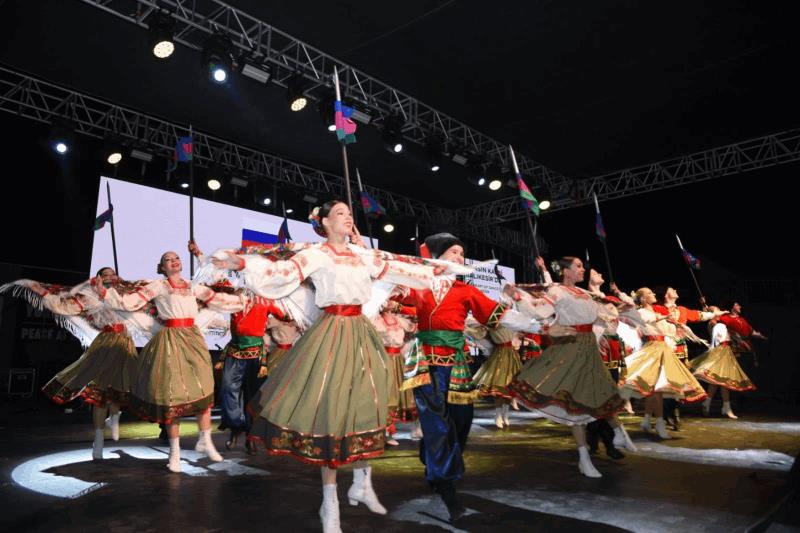 dunya-danslari-balikesir-sahnesinde