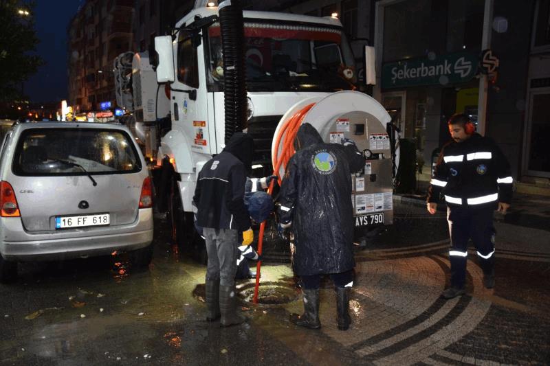 buyuksehir-belediyesi-ve-baski-ekipleri-20-ilcede-teyakkuzda