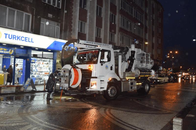 buyuksehir-belediyesi-ve-baski-ekipleri-20-ilcede-teyakkuzda