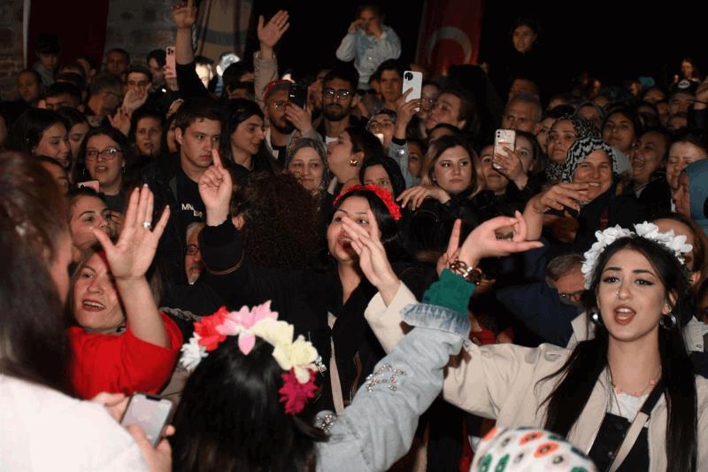 baskan-akin-hidirellezi-hemsehrileriyle-birlikte-coskuyla-kutladi