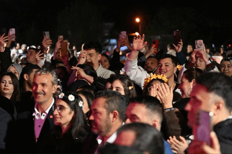 baskan-akin-hidirellezi-hemsehrileriyle-birlikte-coskuyla-kutladi