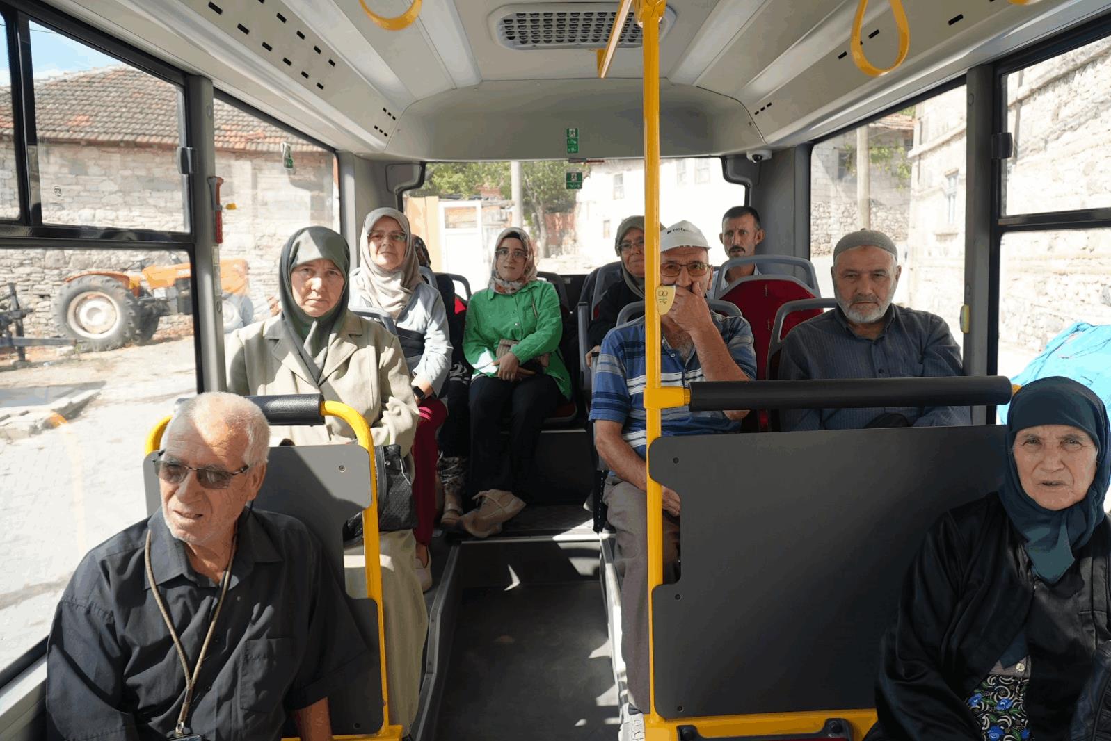 yeni-otobus-hatlariyla-yuzler-guluyor