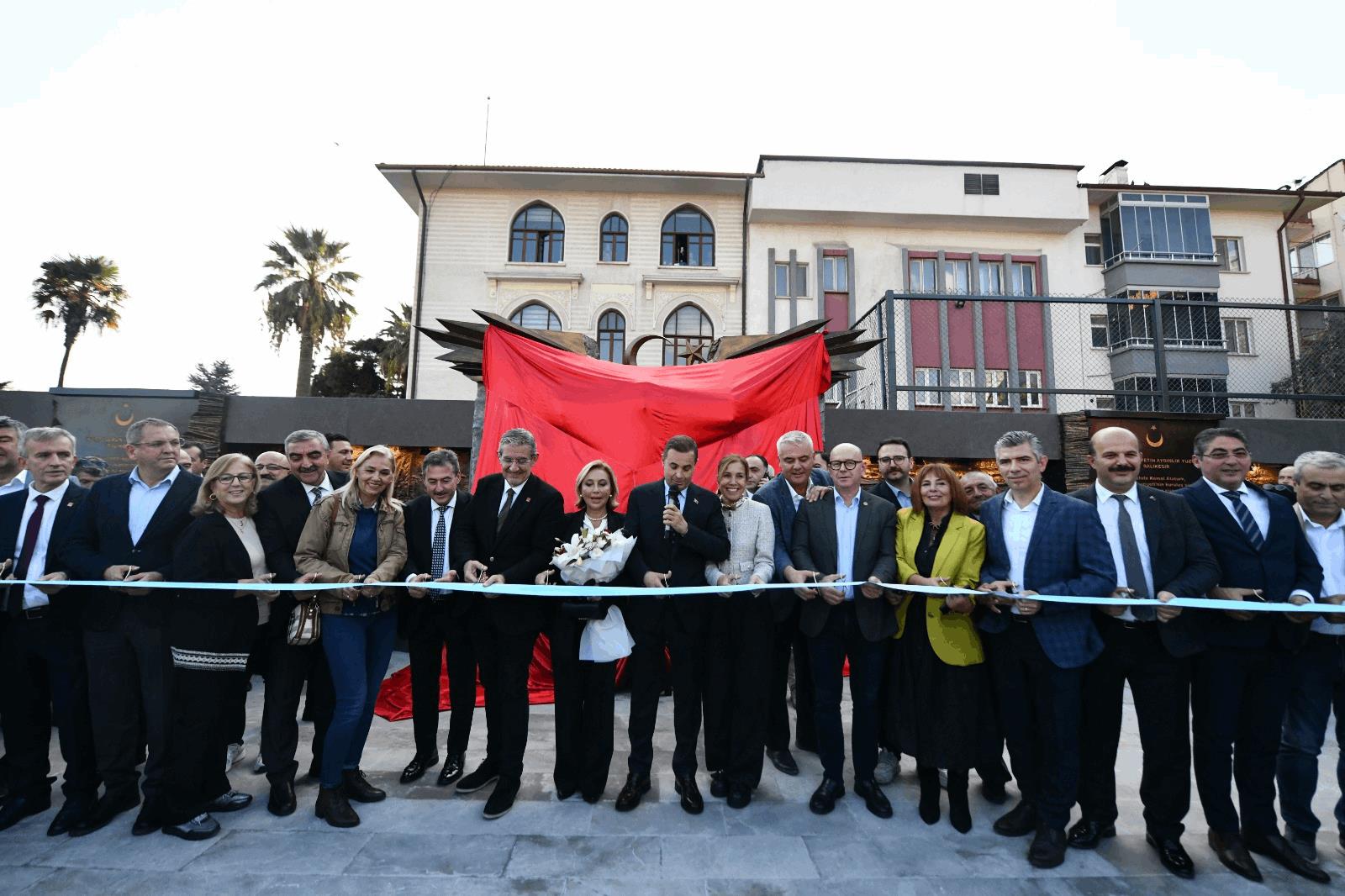 cumhuriyet-meydani-2-etabi-acildi