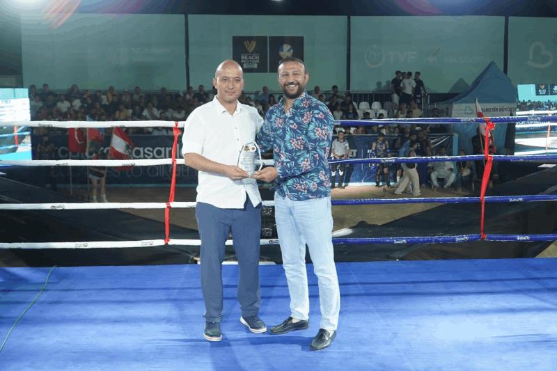avrupa-muaythai-liginin-eml001-ilk-etabi-ayvalikta-buyuk-ilgi-gordu