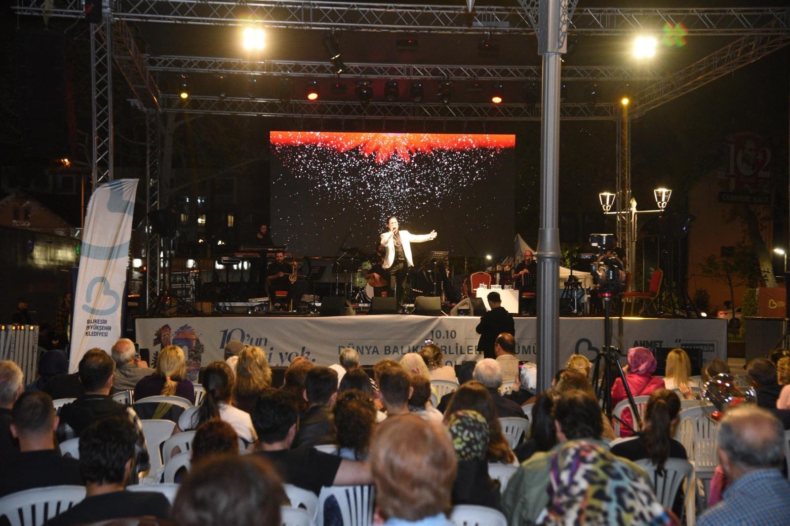 dunya-balikesirliler-gunu-coskuyla-kutlandi