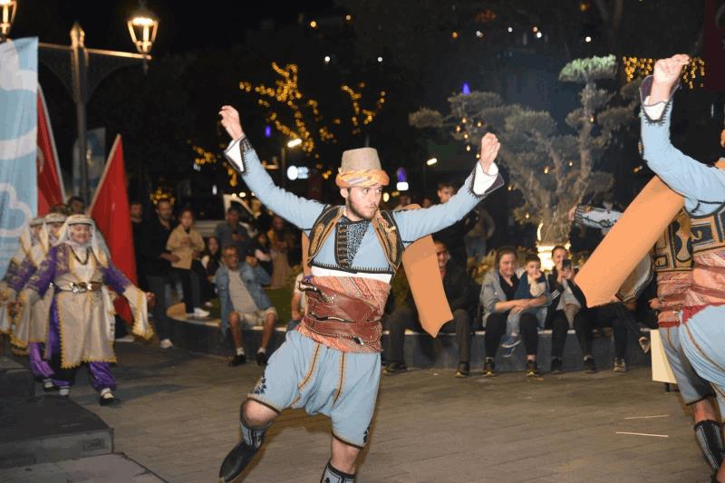 dunya-balikesirliler-gunu-coskuyla-kutlandi