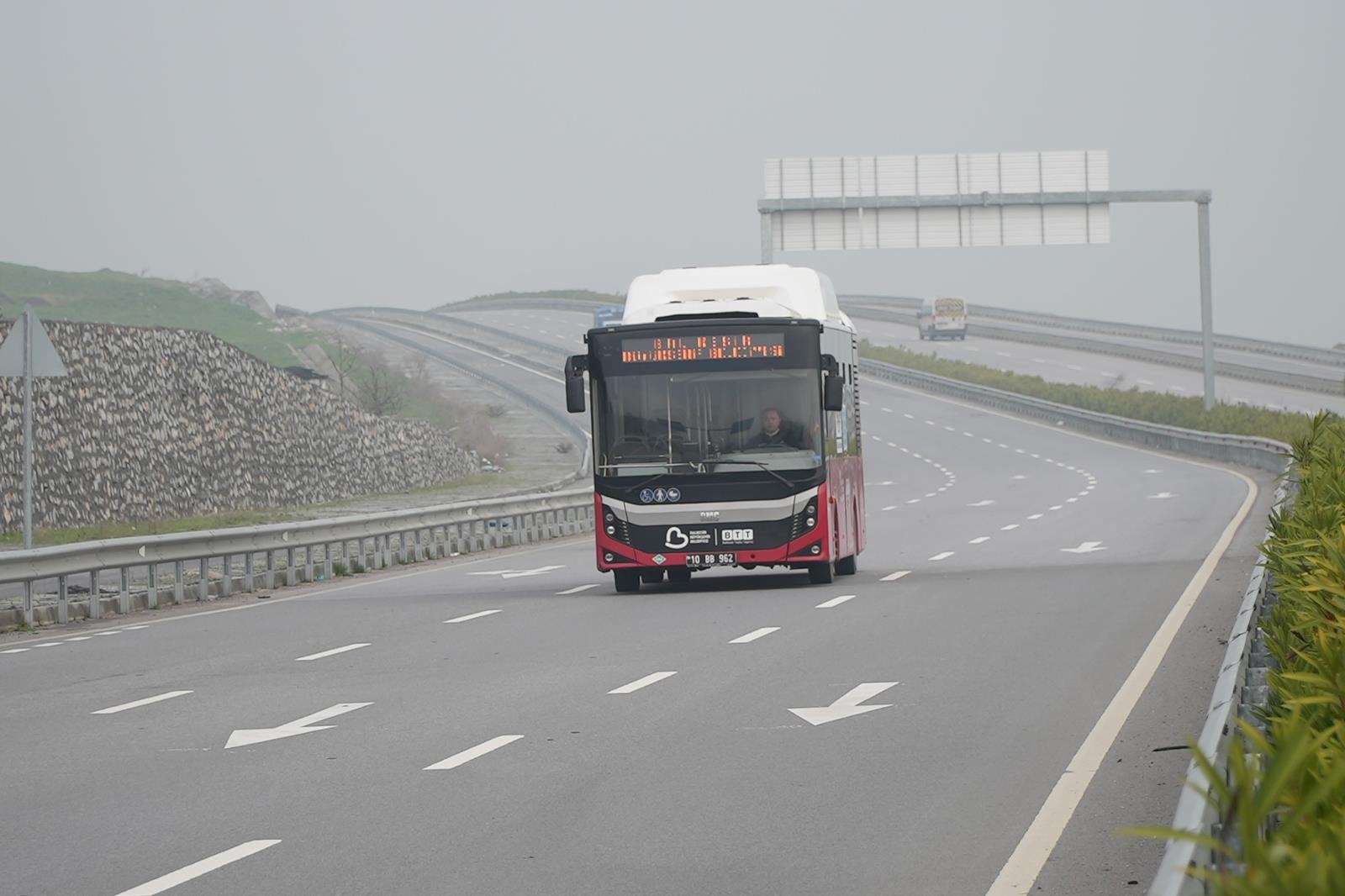 balikesir-ulasimda-vatandasin-cebini-dusunuyor