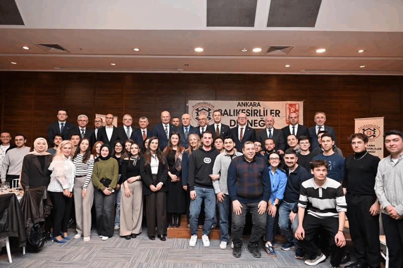 baskan-akin-ankarada-balikesirli-hemsehrileriyle-bulustu