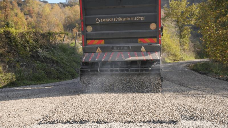 buyuksehirden-balya-ve-gonen-grup-yolunda-hummali-calisma