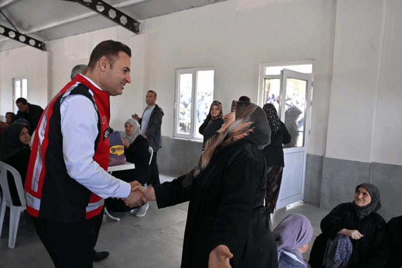 baskan-akin-ivrindi-yaglilar-mahallesindeki-koy-hayrina-katildi