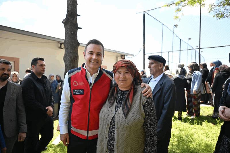 baskan-akin-ivrindi-yaglilar-mahallesindeki-koy-hayrina-katildi